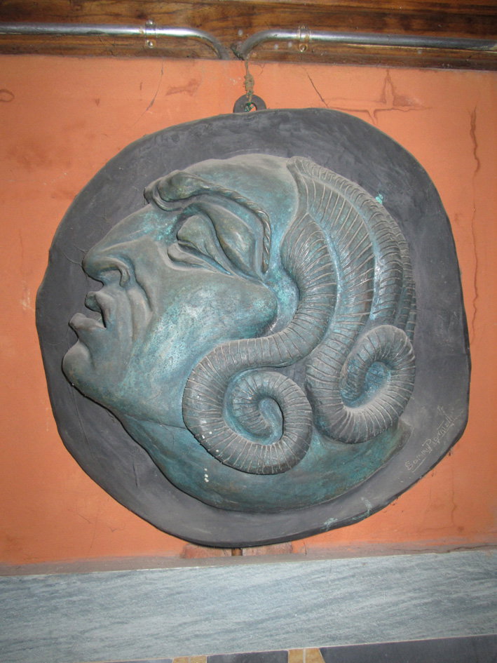 Testa di Medusa (scultura, opera isolata) di Pignatelli Sommi (?) (secondo quart
