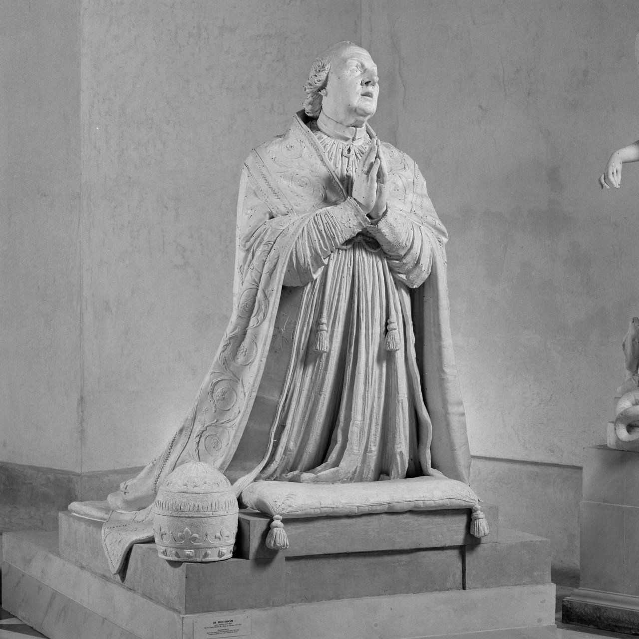 Papa Pio VI orante (statua) by Canova Antonio (sec. XIX)