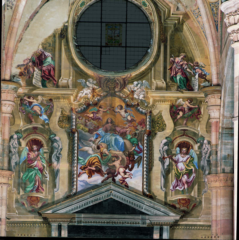 San Pietro e San Paolo (in basso), assunzione della Madonna e angeli (al centro)