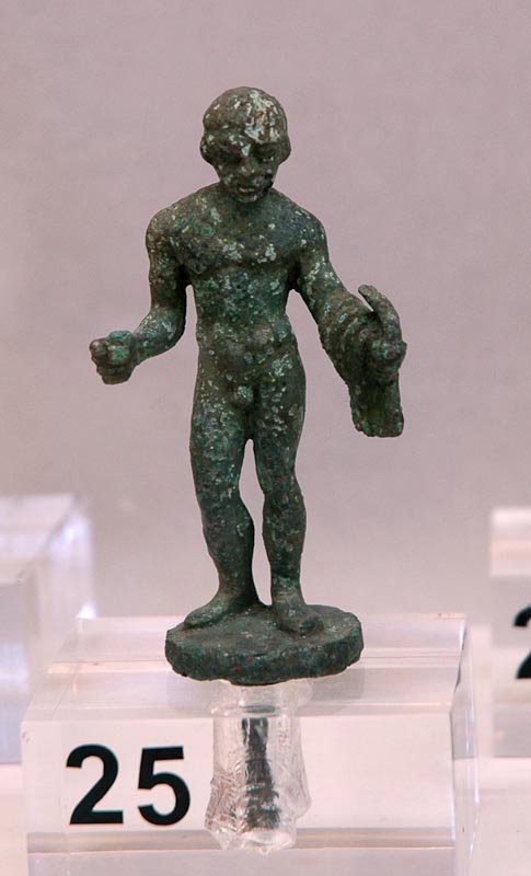 statuetta (met&agrave; IV sec. a.C)
