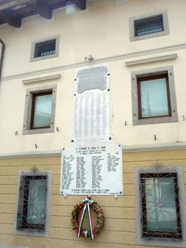 Soggetto assente (lapide commemorativa ai caduti) di Veronese Vittorio (attribui 