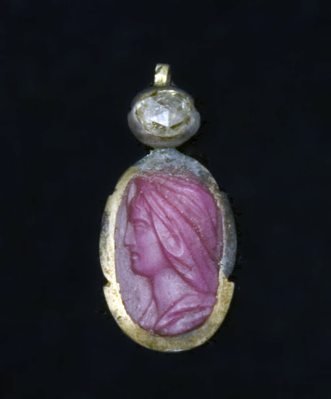 testa di donna velata (cammeo) - bottega italiana (?) (sec. XVII)