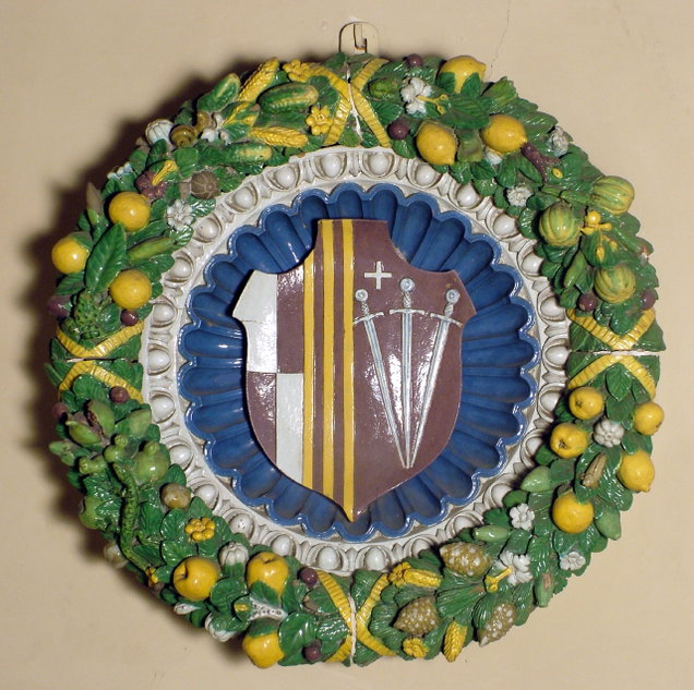 Stemmi gentilizi delle famiglie Gaetani e Minerbetti (rilievo) di Della Robbia G 