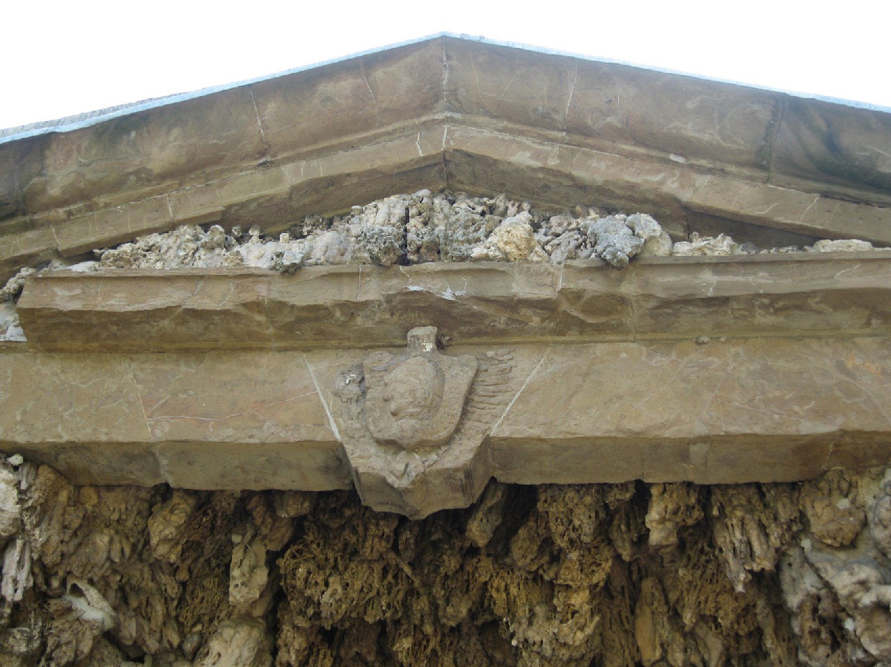 stemma gentilizio delle famiglie Medici e Toledo (decorazione plastico-architett