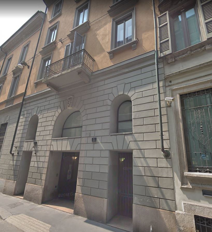 Facciata di casa (casa) - Milano (MI)  (XIX, prima metà)