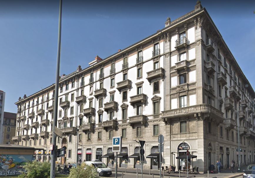 Casa - Milano (MI)  (XX)