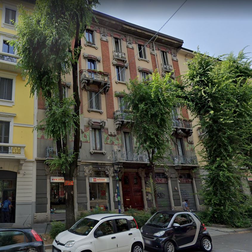 Facciata (palazzo) - Milano (MI)  (XX, inizio)