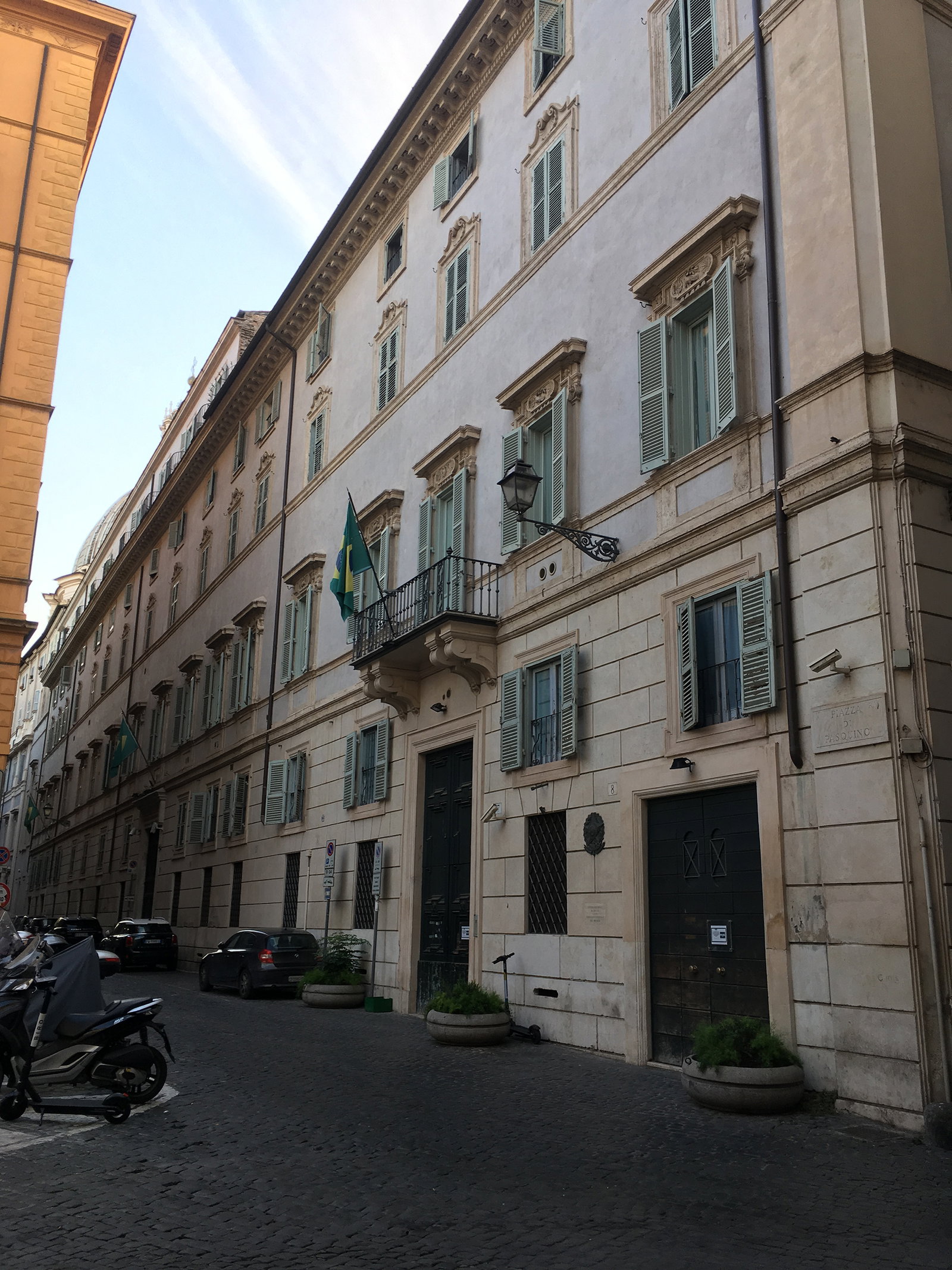 https://www.artaroundyou.it/it/lista-musei/490326-galleria-dora-pamphilj/