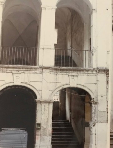 [Palazzo privato in via Gradini San Nicandro 21] (palazzo, privato) - Napoli (NA