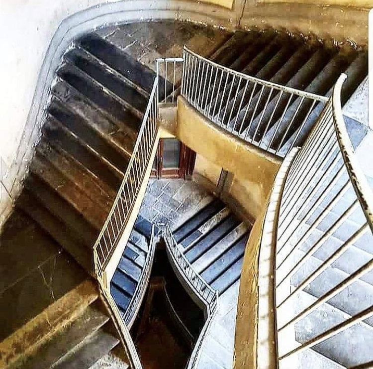 [Palazzo Di Majo, Discesa Sanità 68] (palazzo, privato) - Napoli (NA)