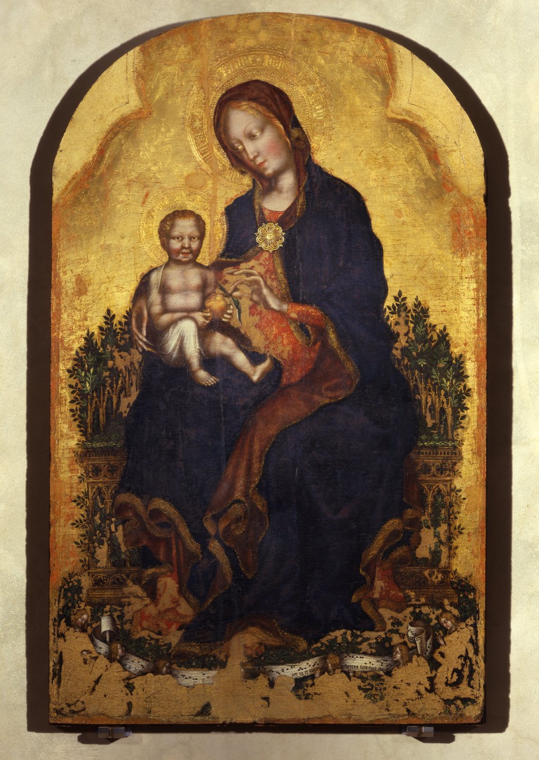 Madonna in trono con Bambino e angeli (dipinto, opera isolata) di Gentile da Fab