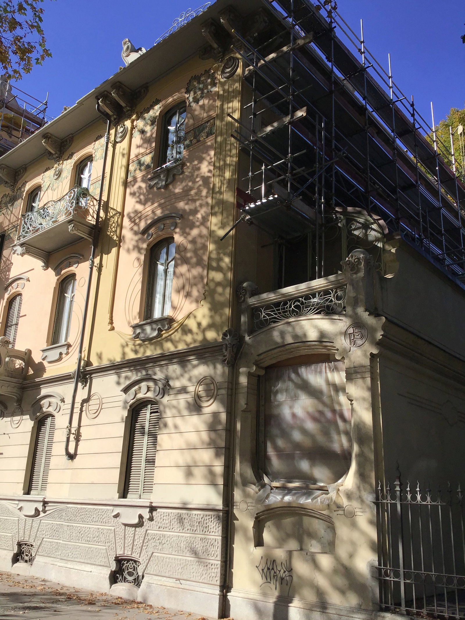 [Casa privata in Via Principi d'Acaja, 11] (casa, privata) - Torino (TO)