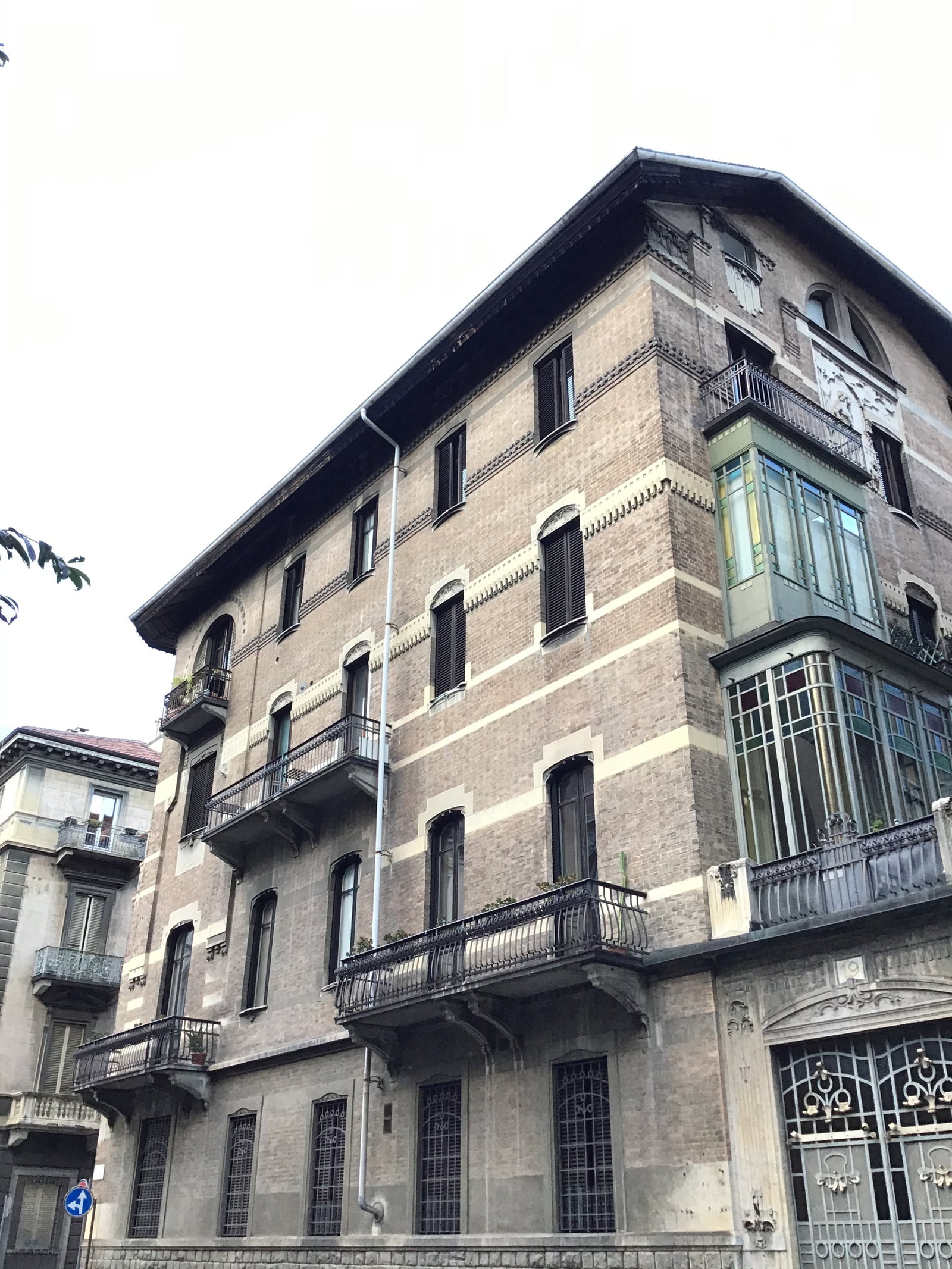 [Casa privata in Via Ottavio Revel, 19] (casa, privata) - Torino (TO)