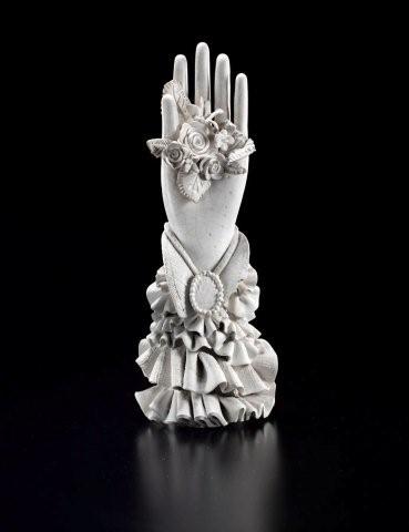 Mano fiorita (scultura, opera isolata) by Ponti Gio (sec. XX)