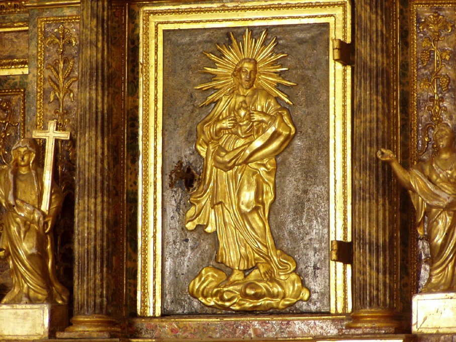 sacrificio Eucaristico con le immagini del sacrificio di Isacco in basso, Arca S