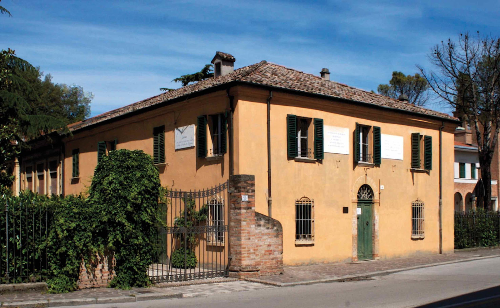 https://www.artaroundyou.it/it/lista-musei/494687-casa-pascoli/