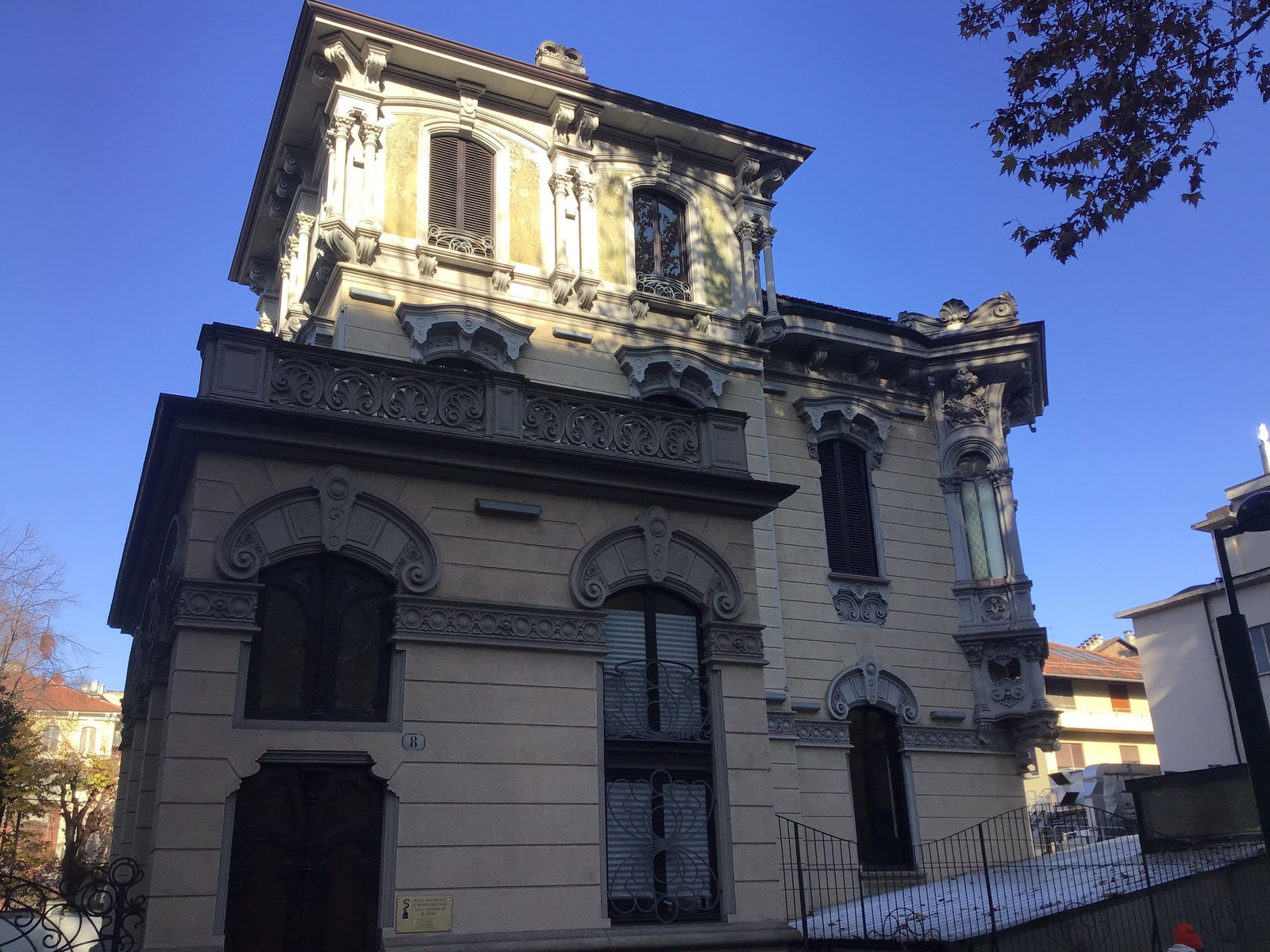 [Villino in Corso Francia, 8] (villino) - Torino (TO)  (XX)