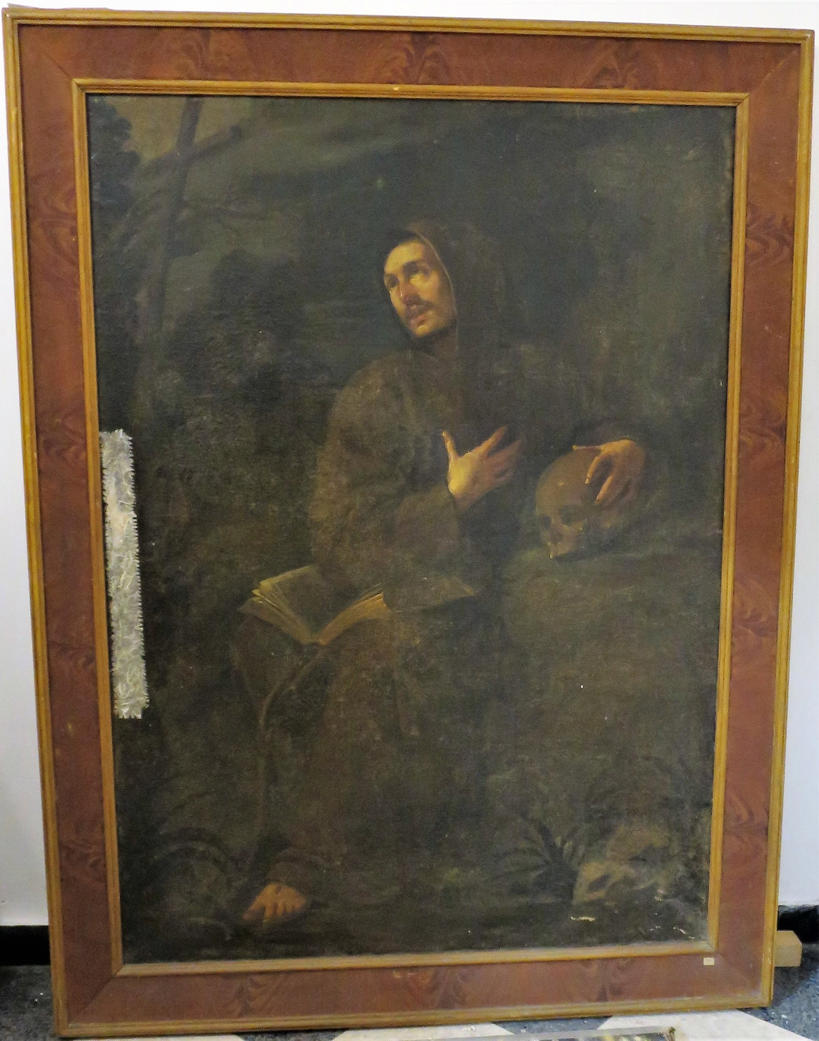 San Francesco in meditazione davanti al crocifisso