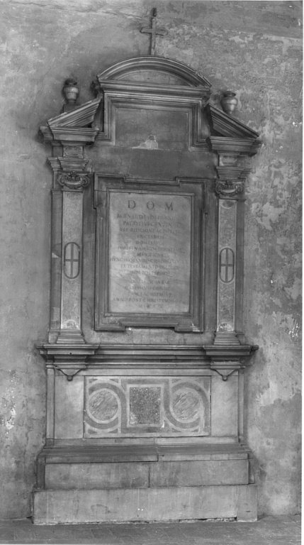 monumento funebre - ambito romano (sec. XVII)