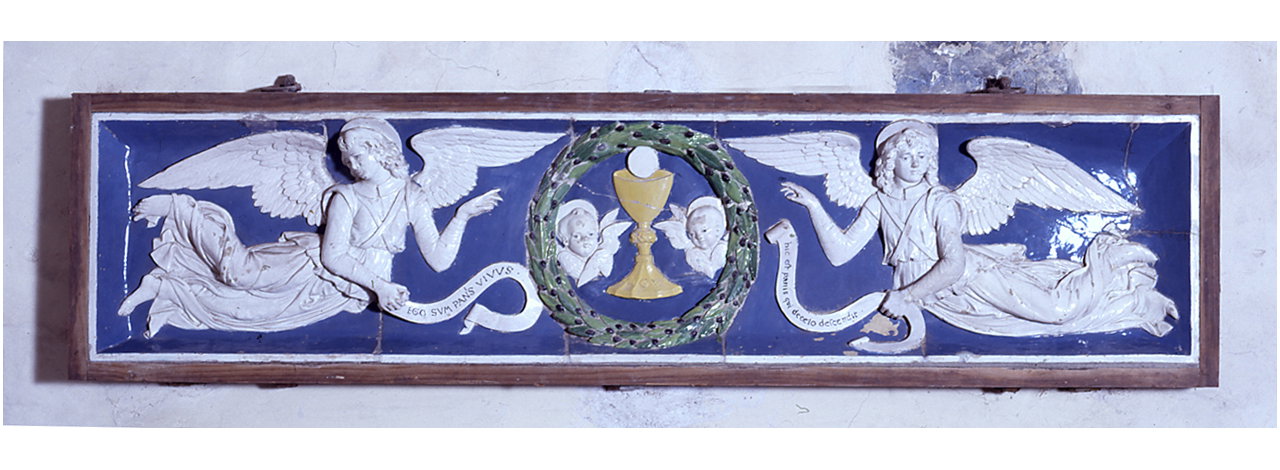 angeli e calice eucaristico (rilievo) by Della Robbia Andrea (?) (sec. XV)