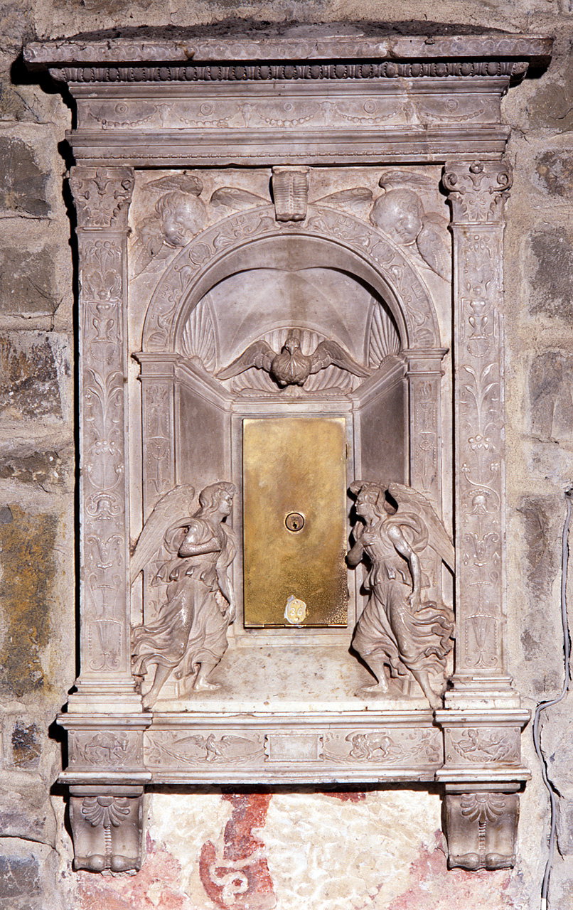 colomba dello Spirito Santo e due angeli (armadietto per oli santi) by Contucci 