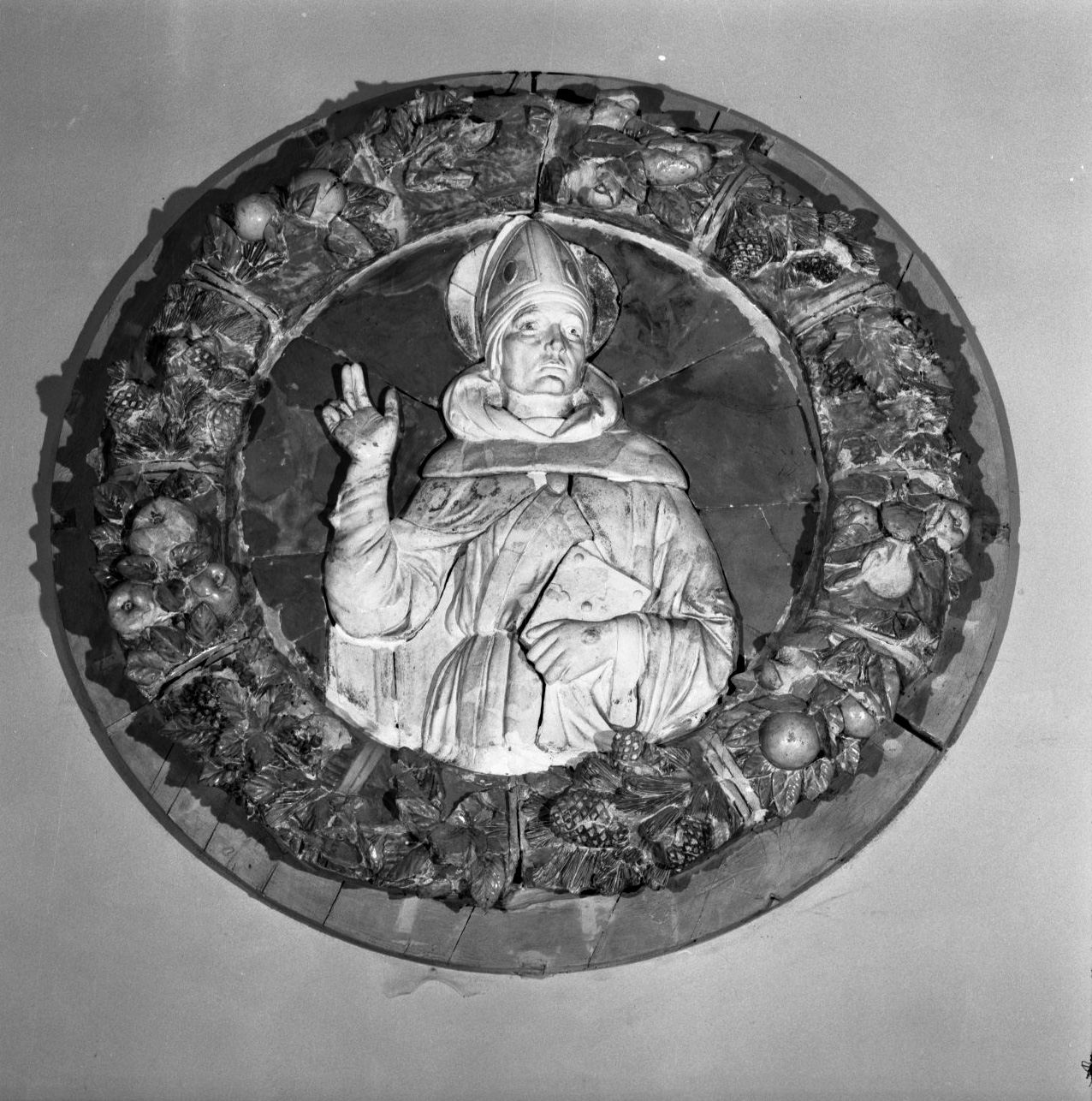 San Bonaventura (rilievo, elemento d'insieme) by Della Robbia Andrea (attri