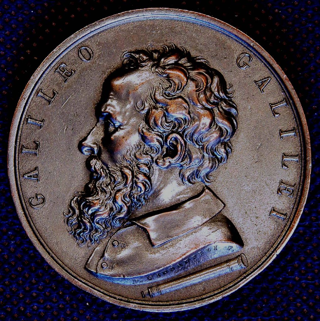 Diritto: Busto di Galileo Galilei con in basso un telescopio; Rovescio: l'i