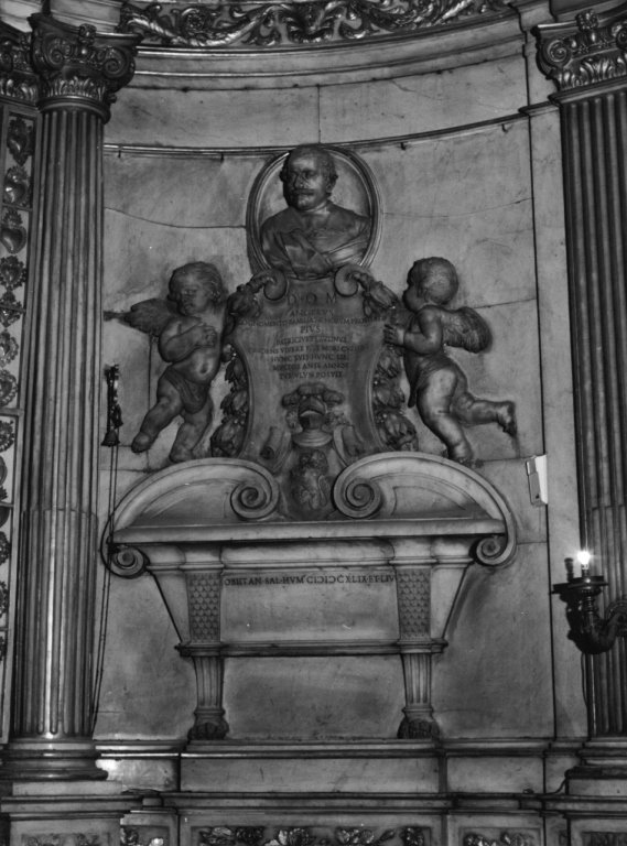 monumento funebre by Bolgi Andrea detto Carrarino, Bernini Gian Lorenzo (sec. XV