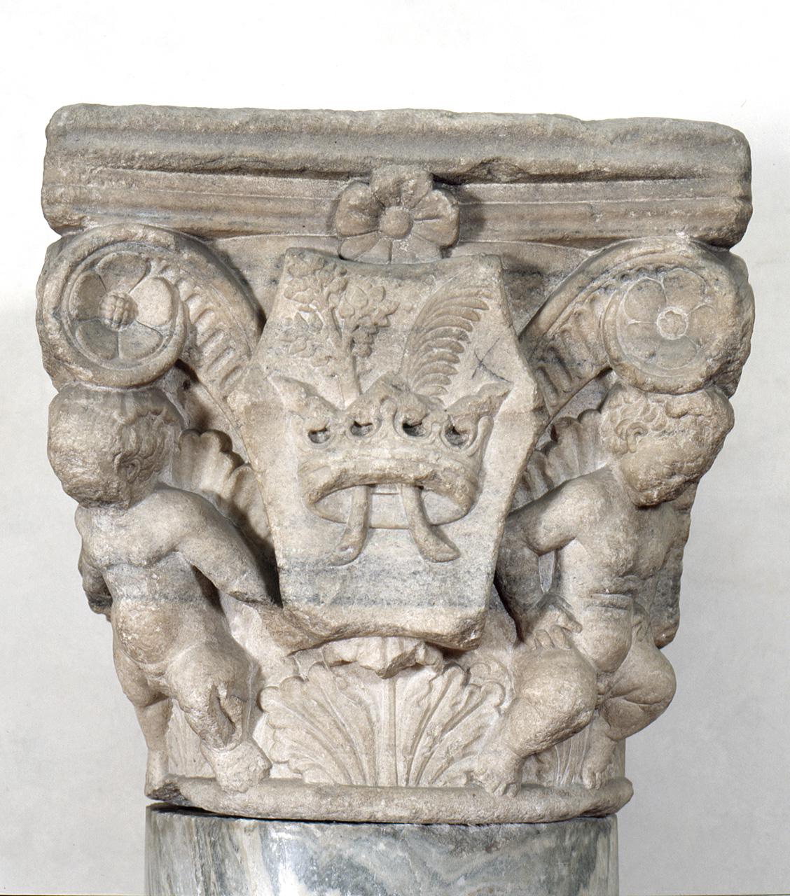 putti reggistemma (capitello) - produzione lombarda (sec. XV)