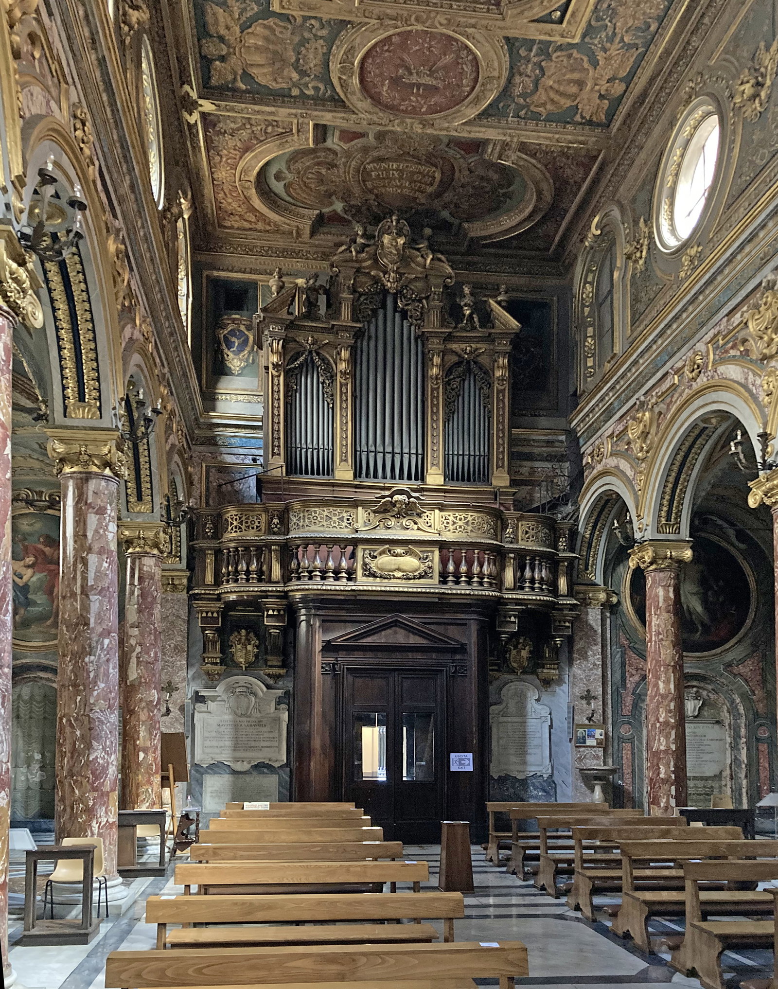 Roma, basilica di Santa Maria in via Lata - Interno verso la controfacciata