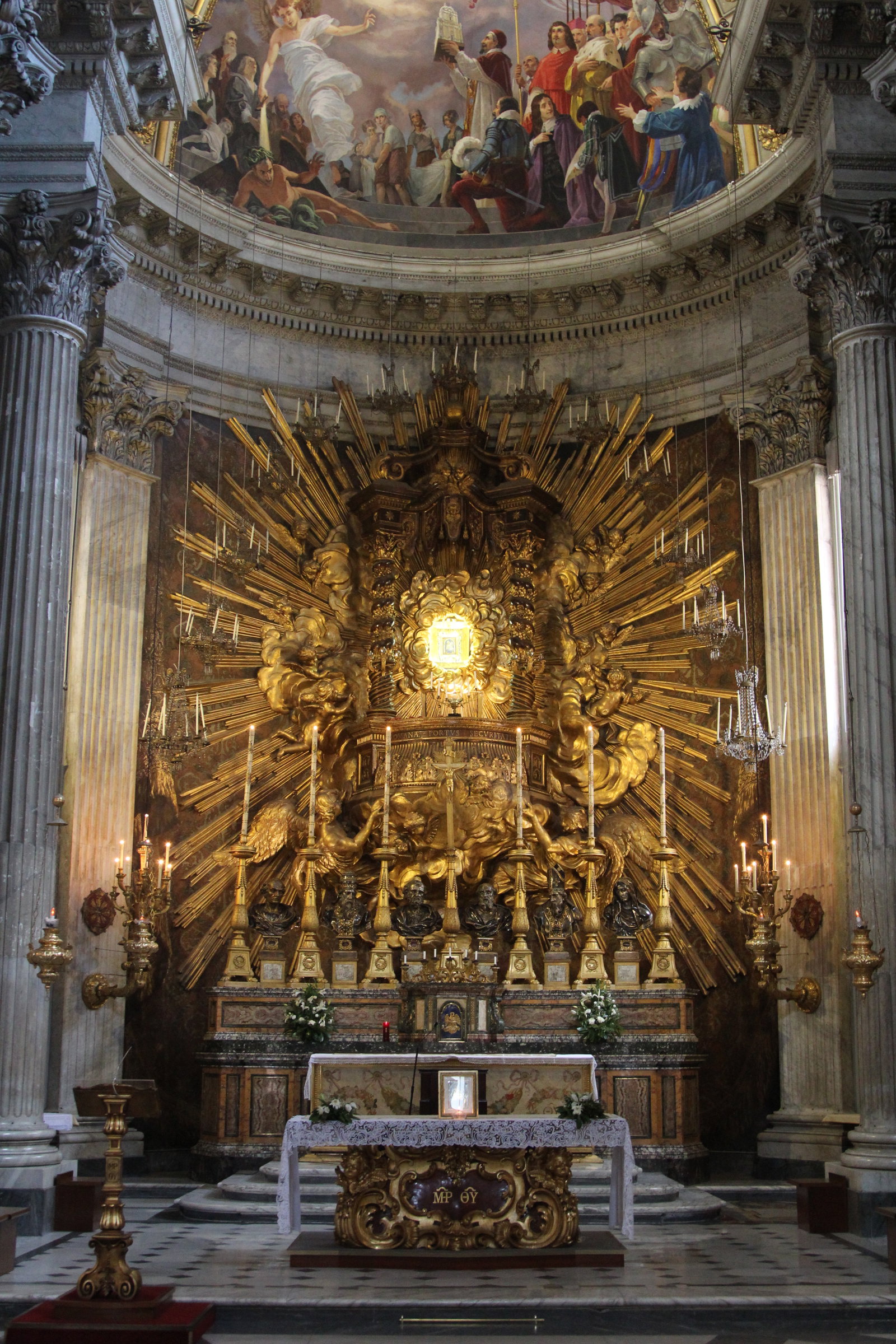 Rome Santa Maria in Campitelli 2020 P05 Main Altar