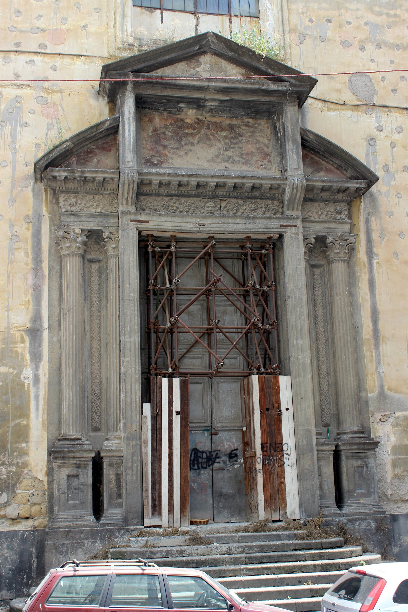 Chiesa di S. Maria delle Grazie a Caponapoli