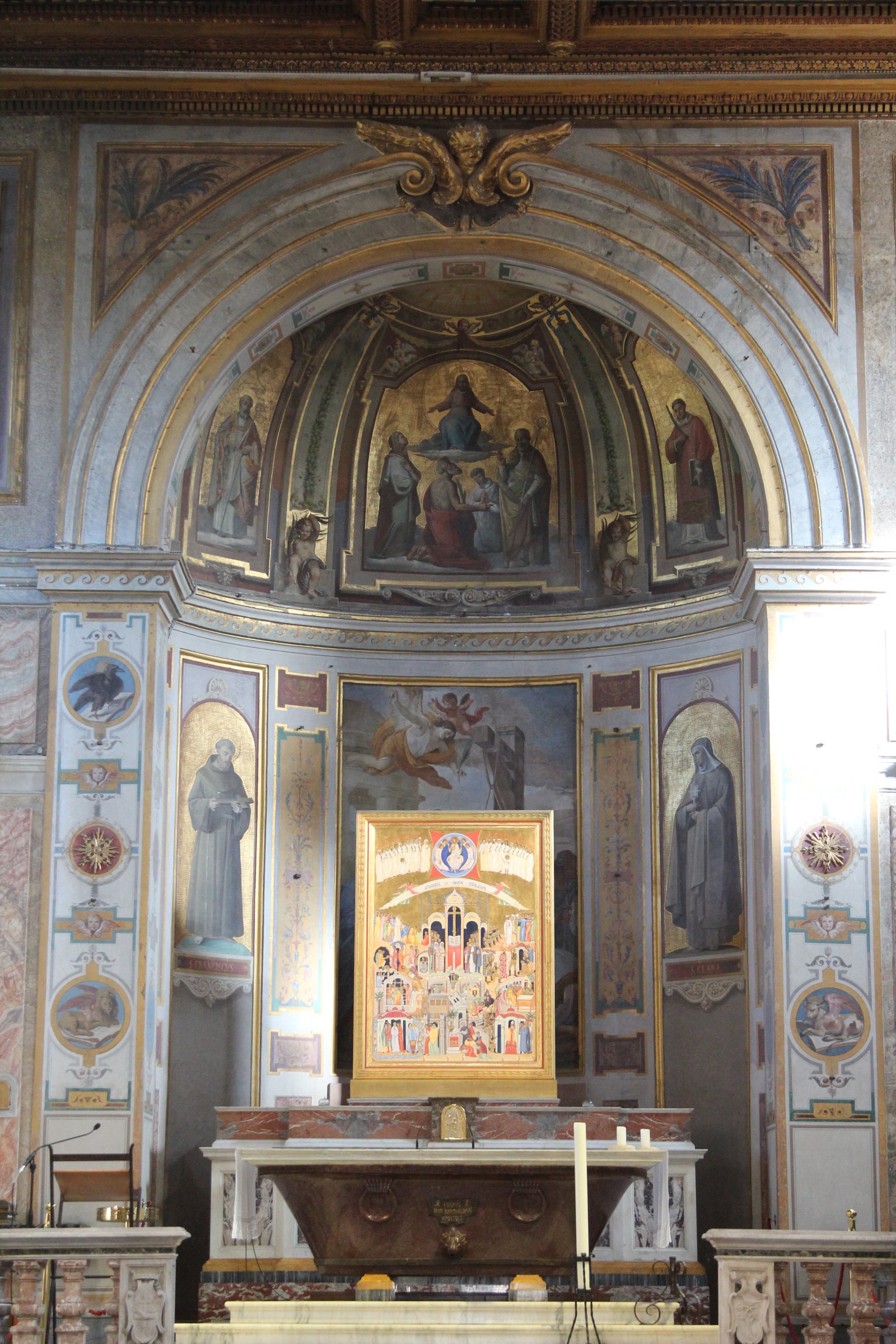 Rome San Bartolomeo all'Isola 2020 P01 main altar