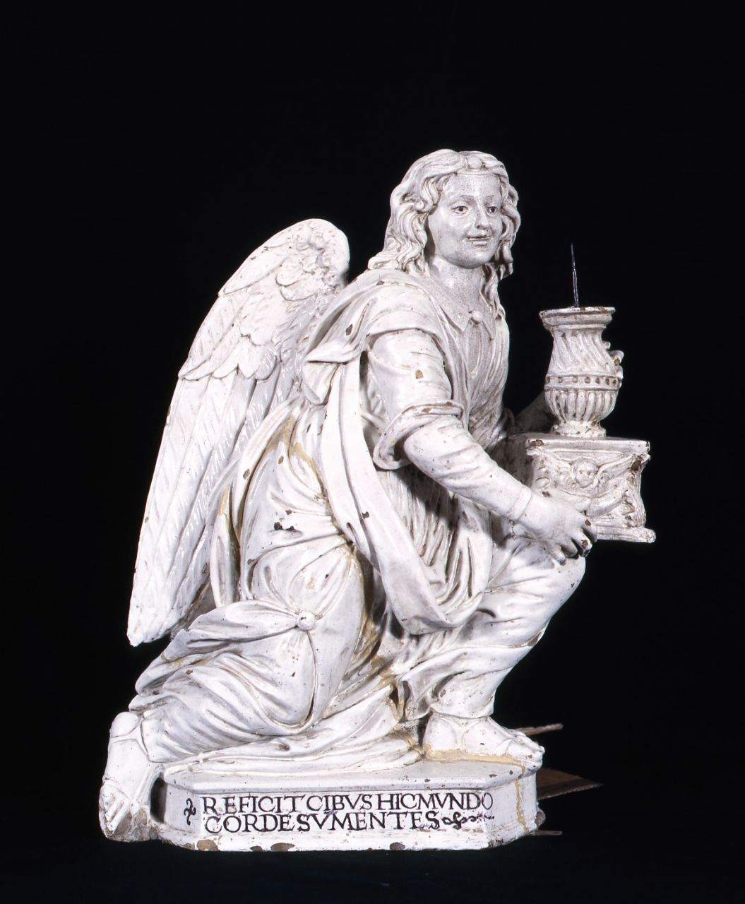 scultura di angeli portacandelabri realizzata da Giovanni Della Robbia (sec. XVI